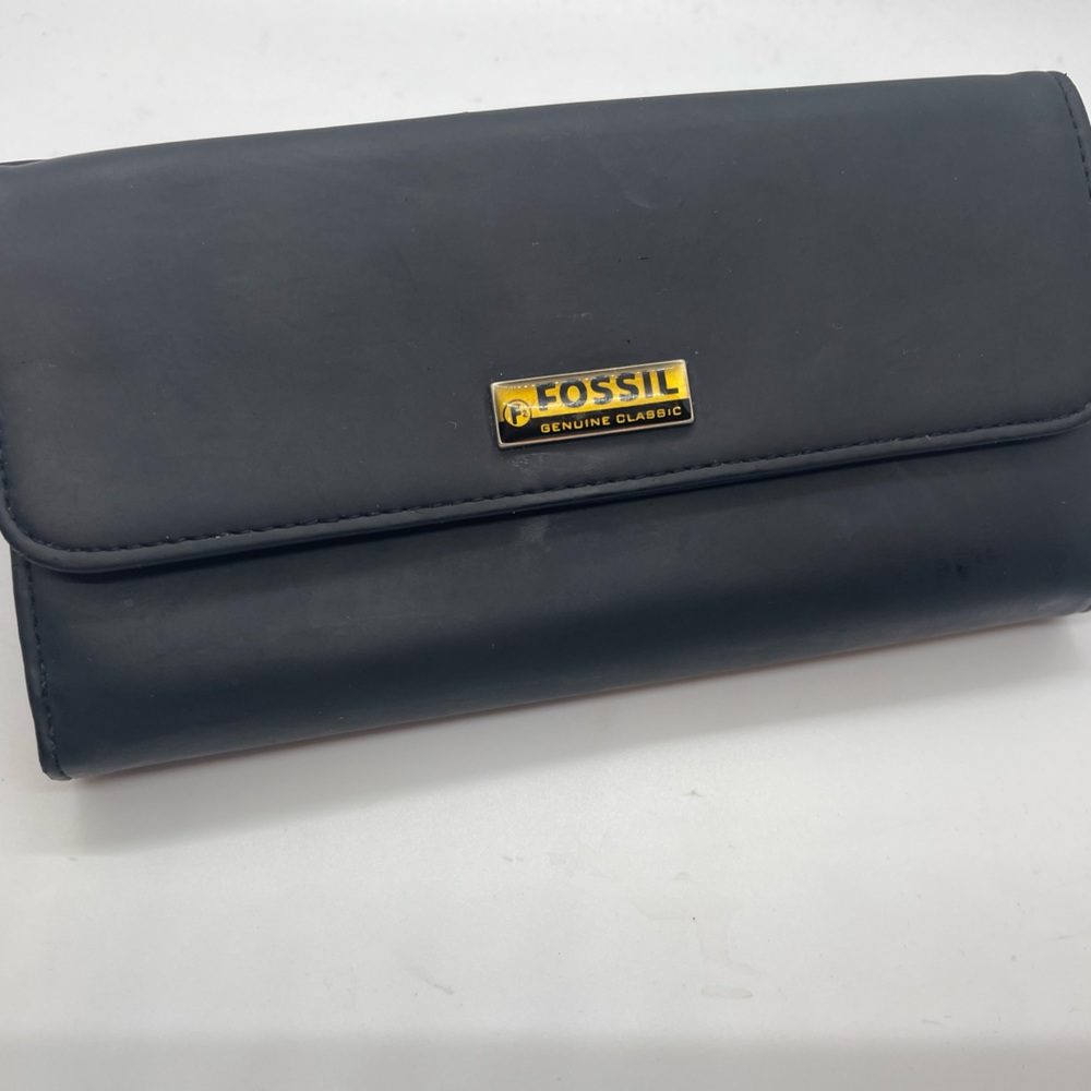 Fossil wallet